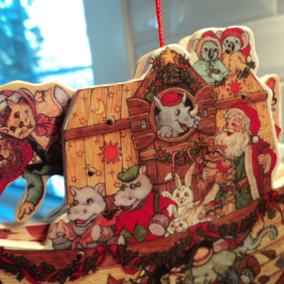 vintage Christmas wooden pull string ornament - Picture 3 of 3